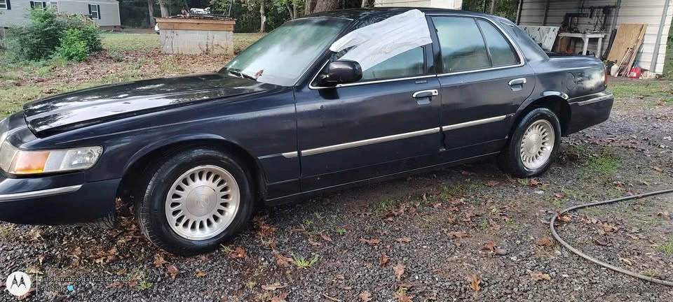 2001 Mercury Grand Marquis - Image 4 of 4
