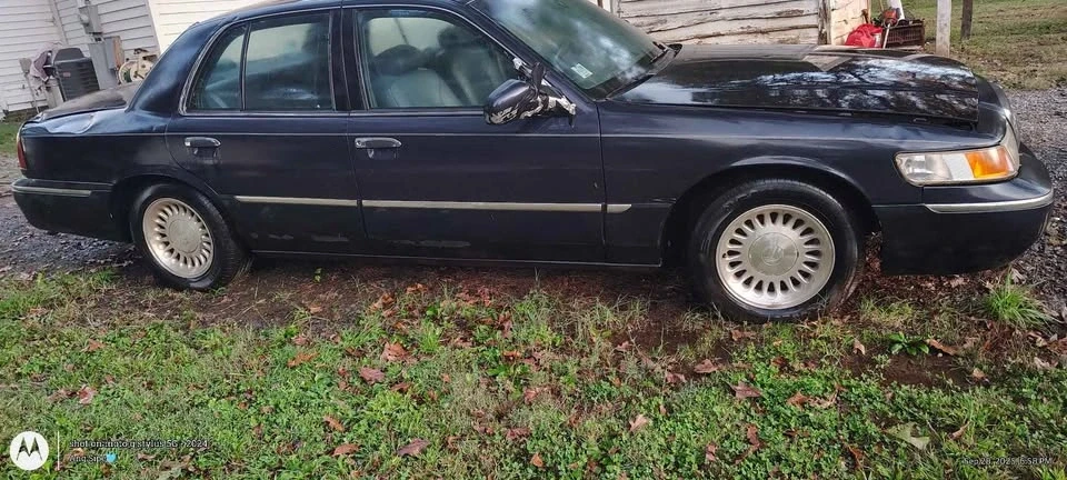 2001 Mercury Grand Marquis - Image 2 of 4