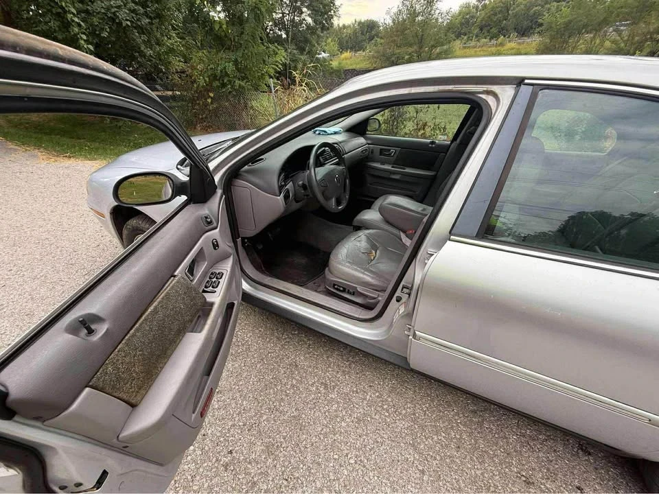 2001 Mercury Sable - Image 7 of 11