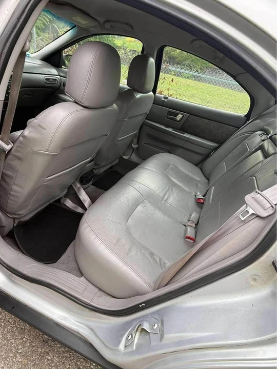 2001 Mercury Sable - Image 9 of 11