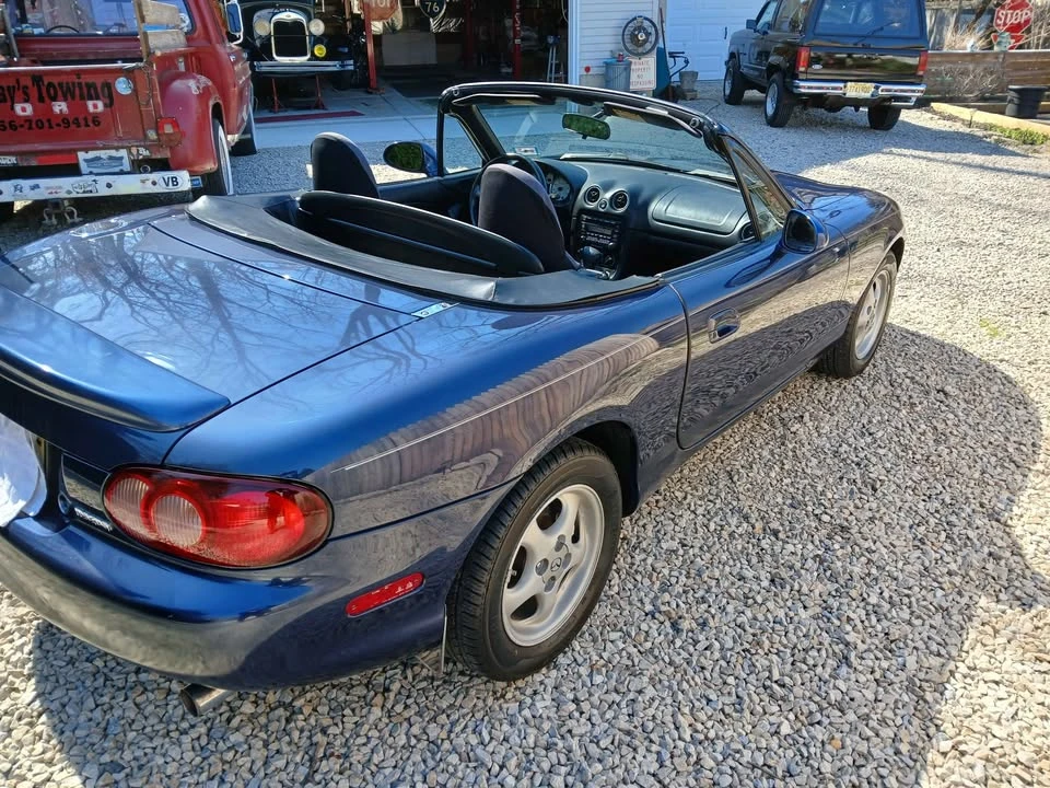 2001 Mazda NB MX-5 Miata - Image 5 of 10