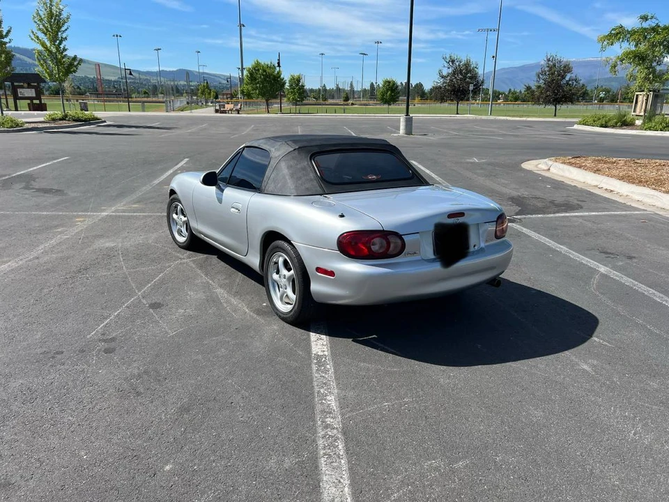 2001 Mazda NB MX-5 Miata - Image 2 of 6