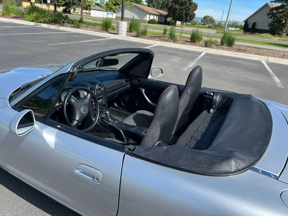 2001 Mazda NB MX-5 Miata - Image 5 of 6