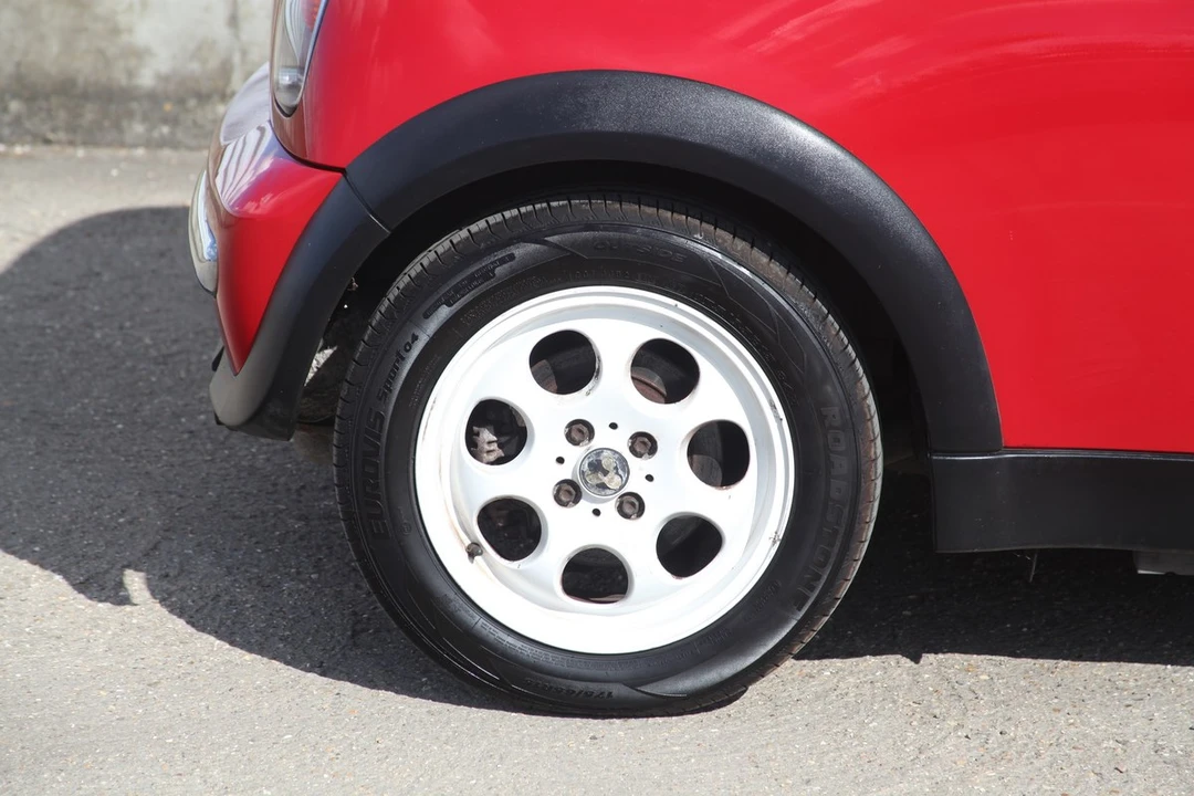 2001 Mini Mini 1st Gen - Image 18 of 30