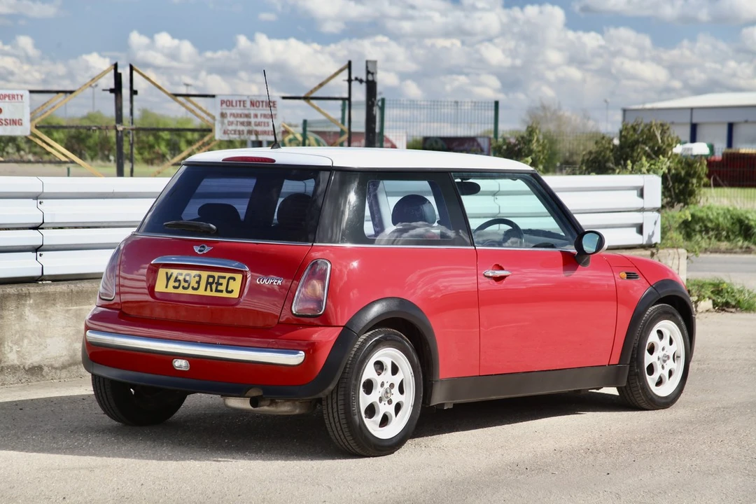 2001 Mini Mini 1st Gen - Image 15 of 30