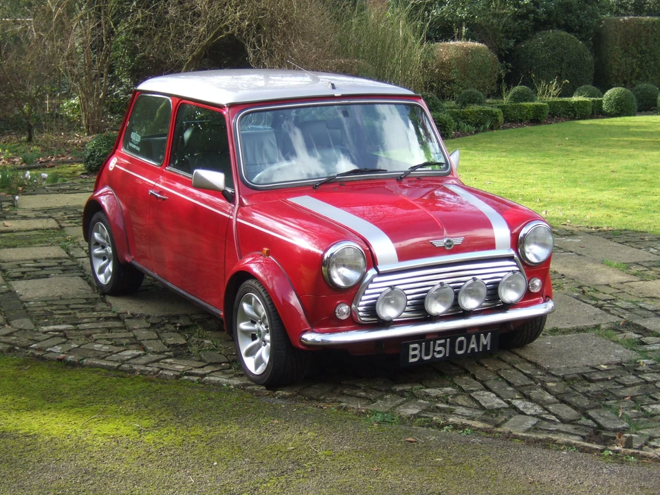 2001 Mini Mini 1st Gen - Image 2 of 4