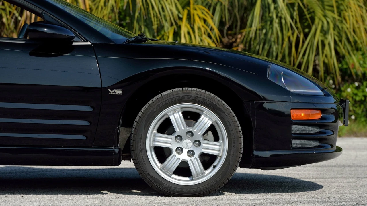 2001 Mitsubishi Eclipse 3rd Gen - Image 19 of 23