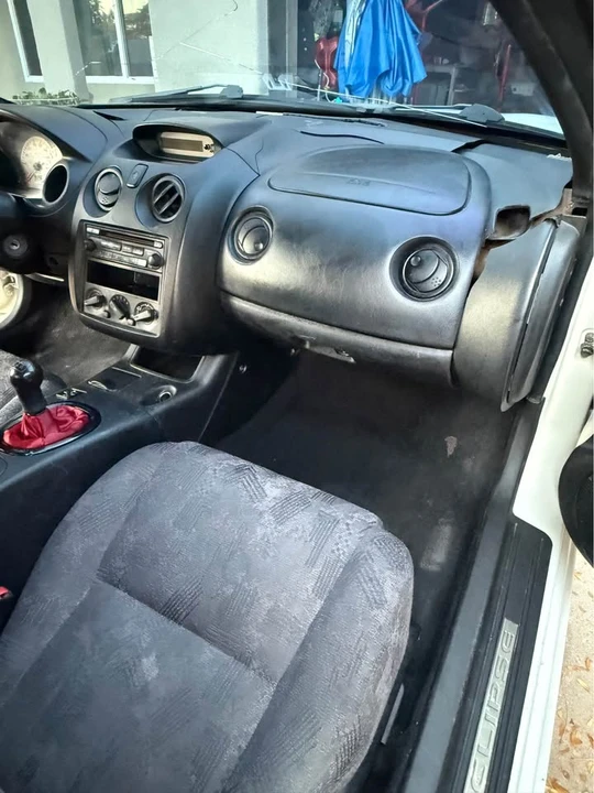 2001 Mitsubishi Eclipse 3rd Gen - Image 11 of 14
