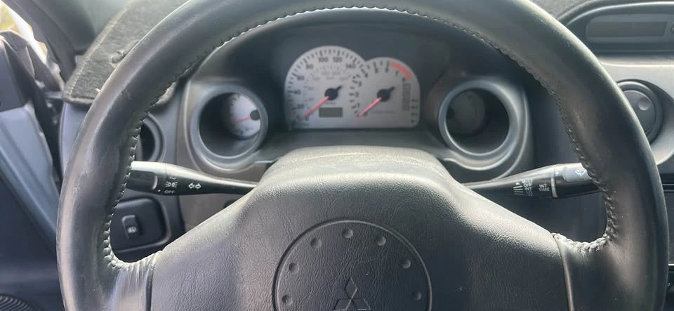 2001 Mitsubishi Eclipse 3rd Gen - Image 2 of 5