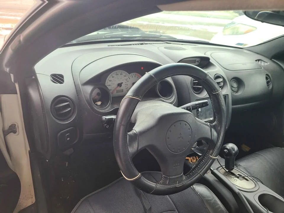 2001 Mitsubishi Eclipse 3rd Gen - Image 9 of 11