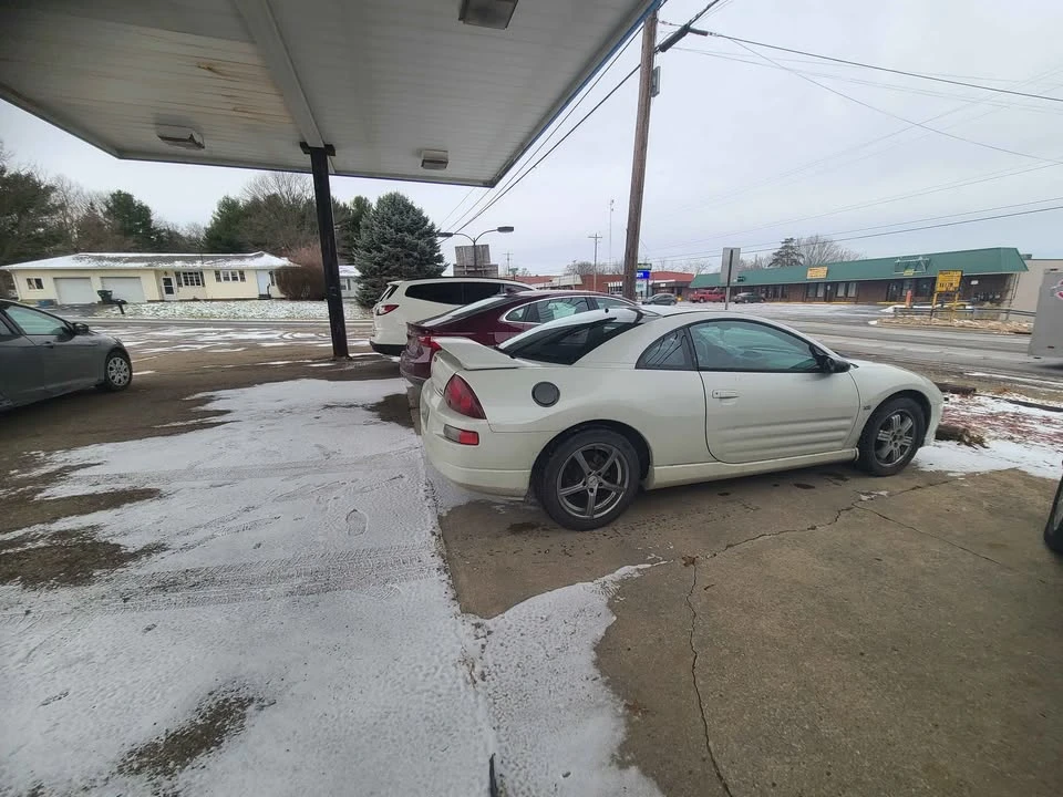 2001 Mitsubishi Eclipse 3rd Gen - Image 2 of 11