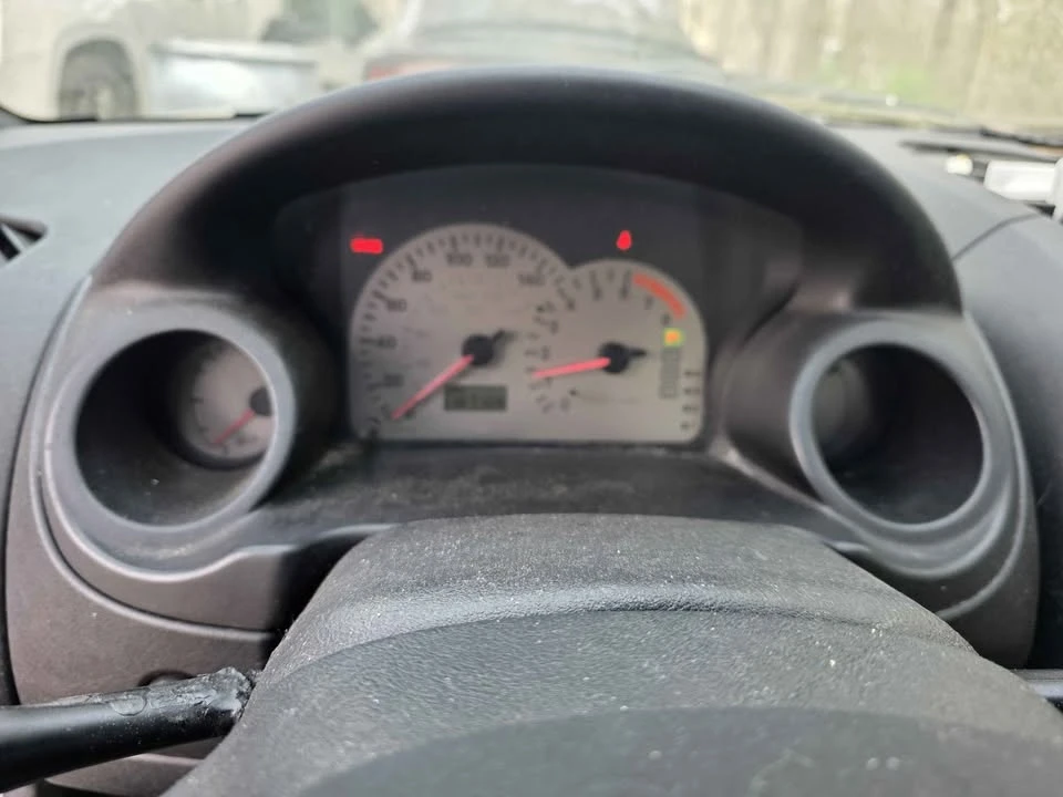 2001 Mitsubishi Eclipse 3rd Gen - Image 9 of 10