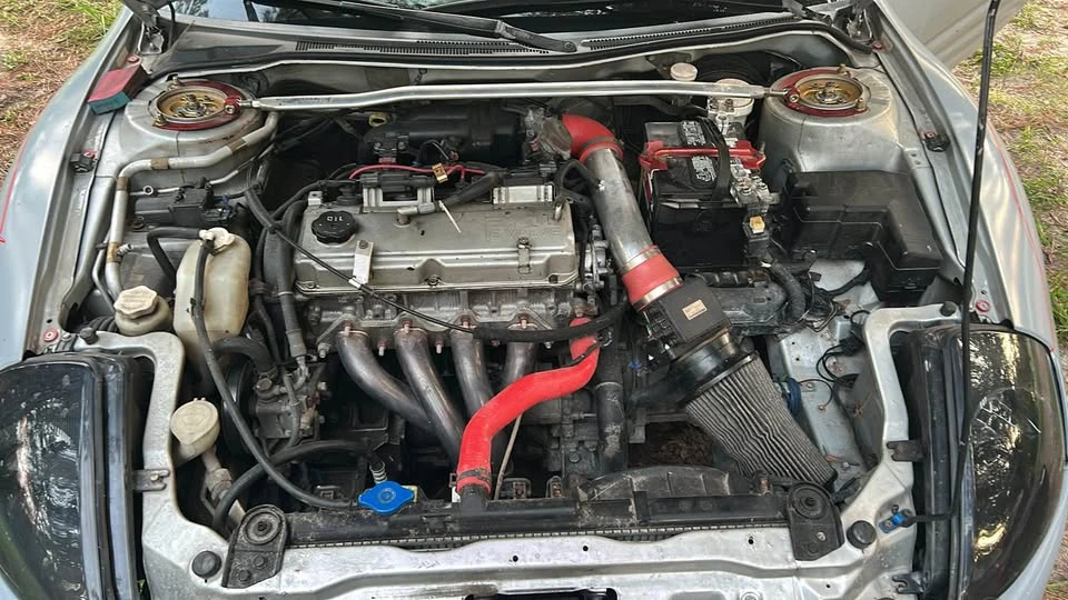 2001 Mitsubishi Eclipse 3rd Gen - Image 2 of 2