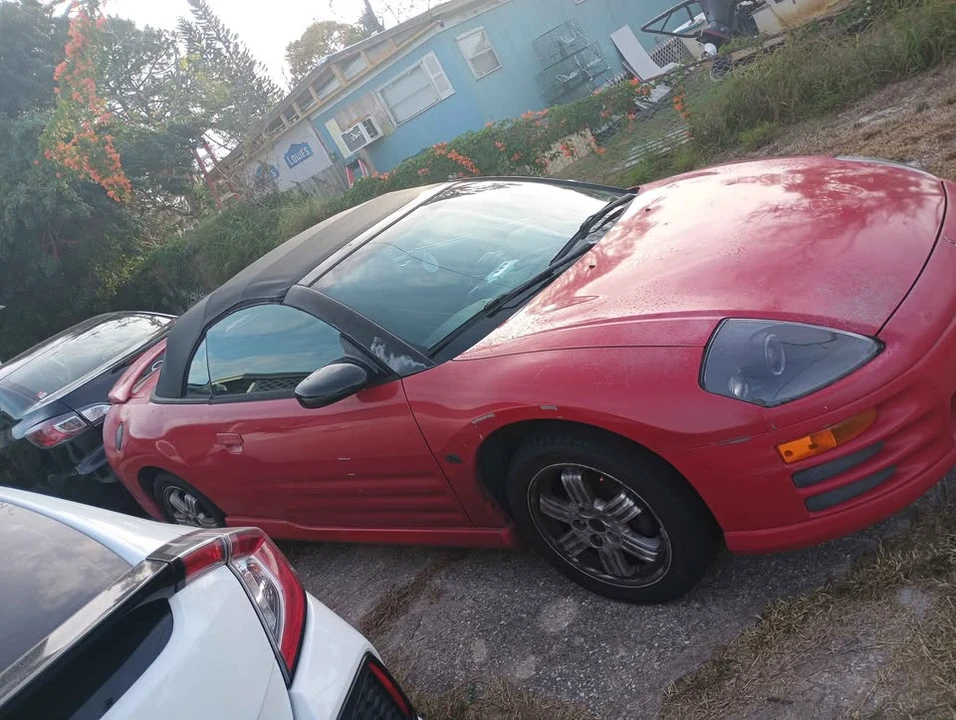 2001 Mitsubishi Eclipse 3rd Gen - Image 2 of 3