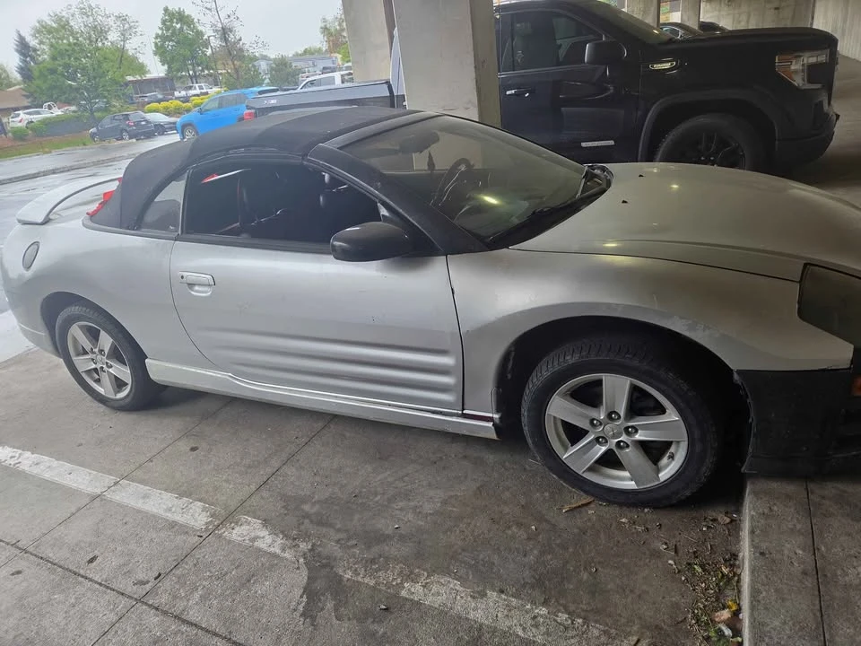 2001 Mitsubishi Eclipse 3rd Gen - Image 2 of 3