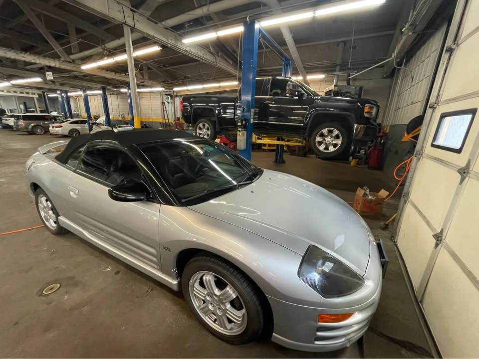 2001 Mitsubishi Eclipse 3rd Gen - Image 2 of 10