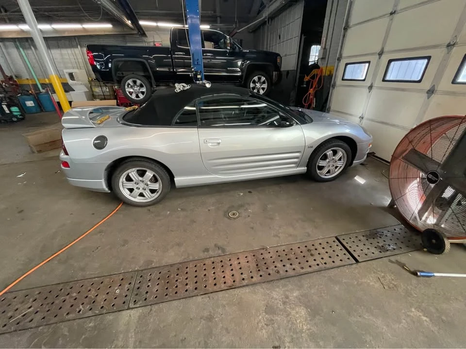 2001 Mitsubishi Eclipse 3rd Gen - Image 9 of 10