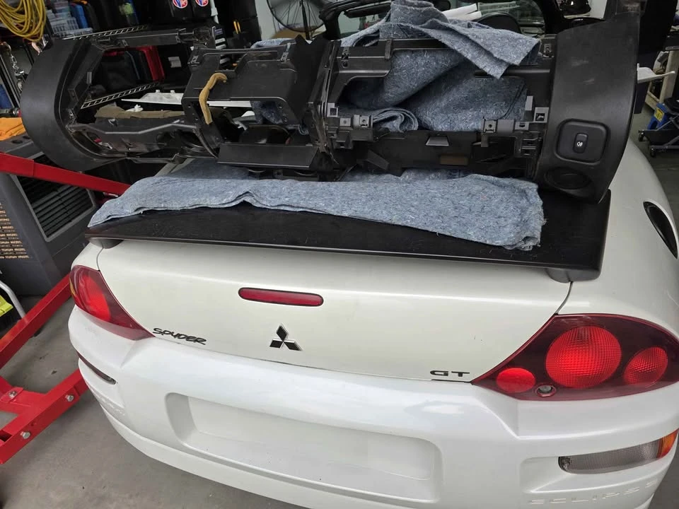 2001 Mitsubishi Eclipse 3rd Gen - Image 3 of 3