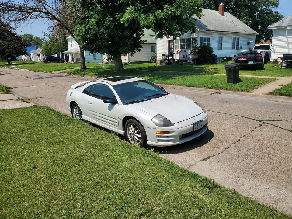 2001 Mitsubishi Eclipse 3rd Gen - Image 4 of 12