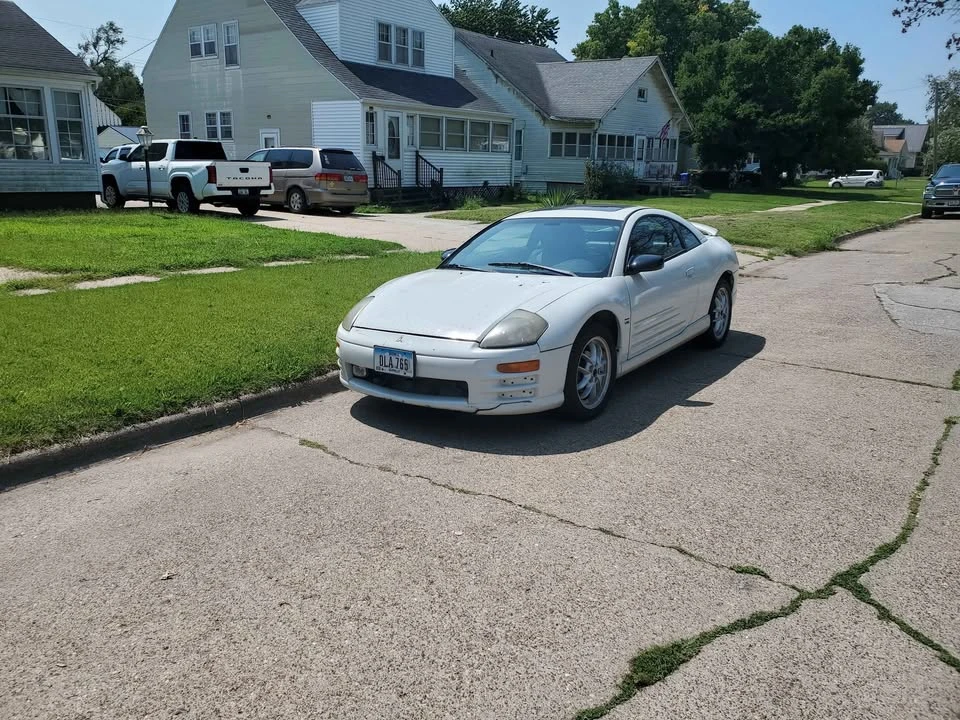 2001 Mitsubishi Eclipse 3rd Gen - Image 2 of 12