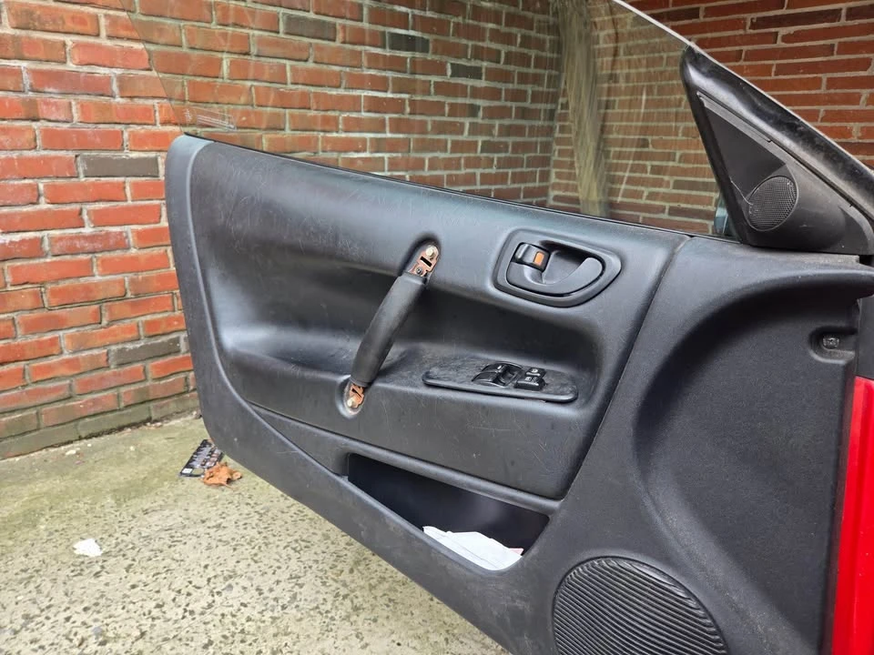 2001 Mitsubishi Eclipse 3rd Gen - Image 5 of 17