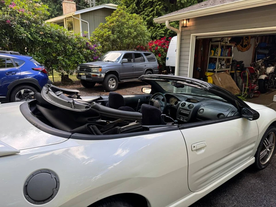 2001 Mitsubishi Eclipse 3rd Gen - Image 3 of 10