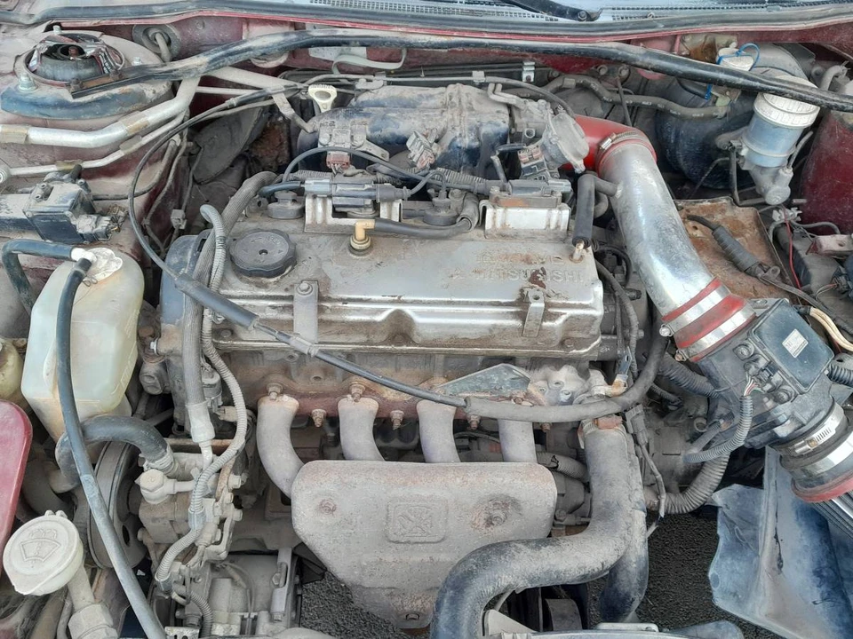 2001 Mitsubishi Eclipse 3rd Gen - Image 8 of 11