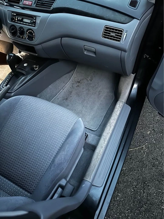 2001 Mitsubishi Lancer 8th Gen - Image 13 of 17