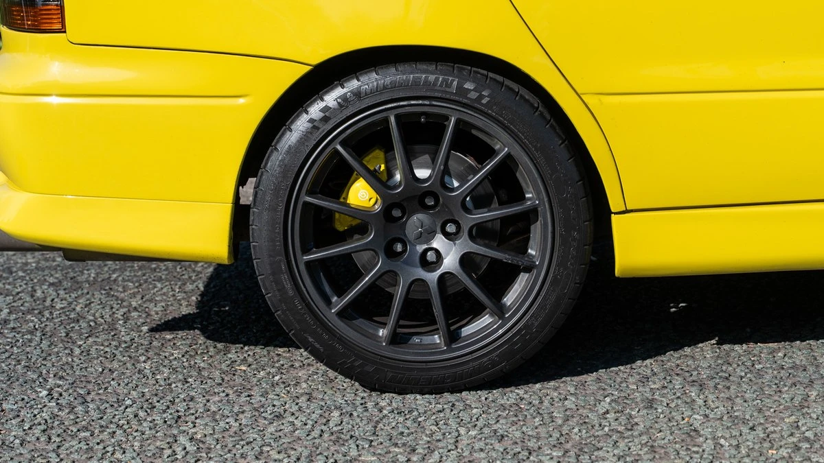 2001 Mitsubishi Lancer Evolution VII 7th Gen - Image 10 of 30