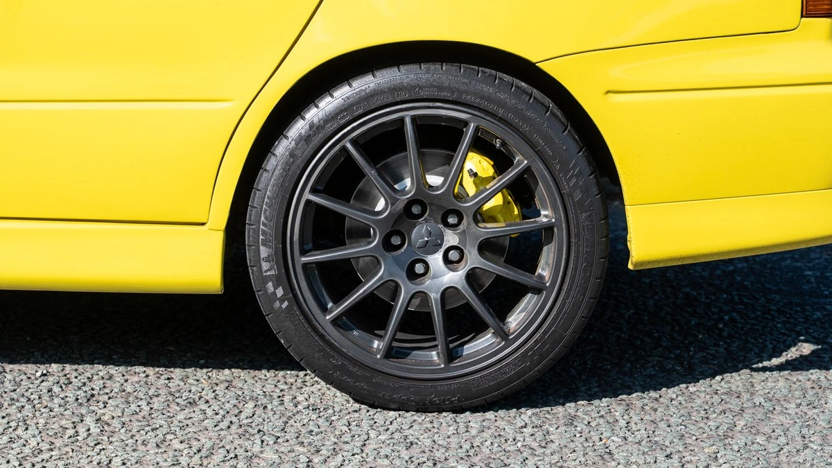 2001 Mitsubishi Lancer Evolution VII 7th Gen - Image 13 of 30