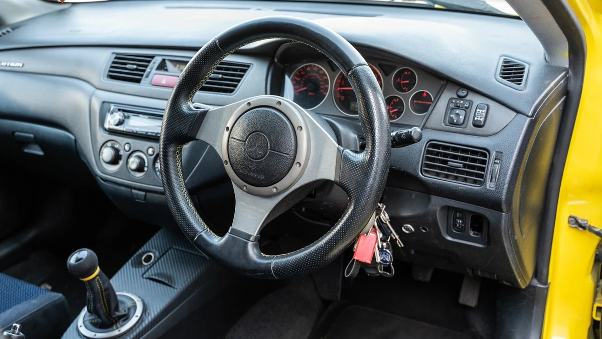 2001 Mitsubishi Lancer Evolution VII 7th Gen - Image 16 of 30