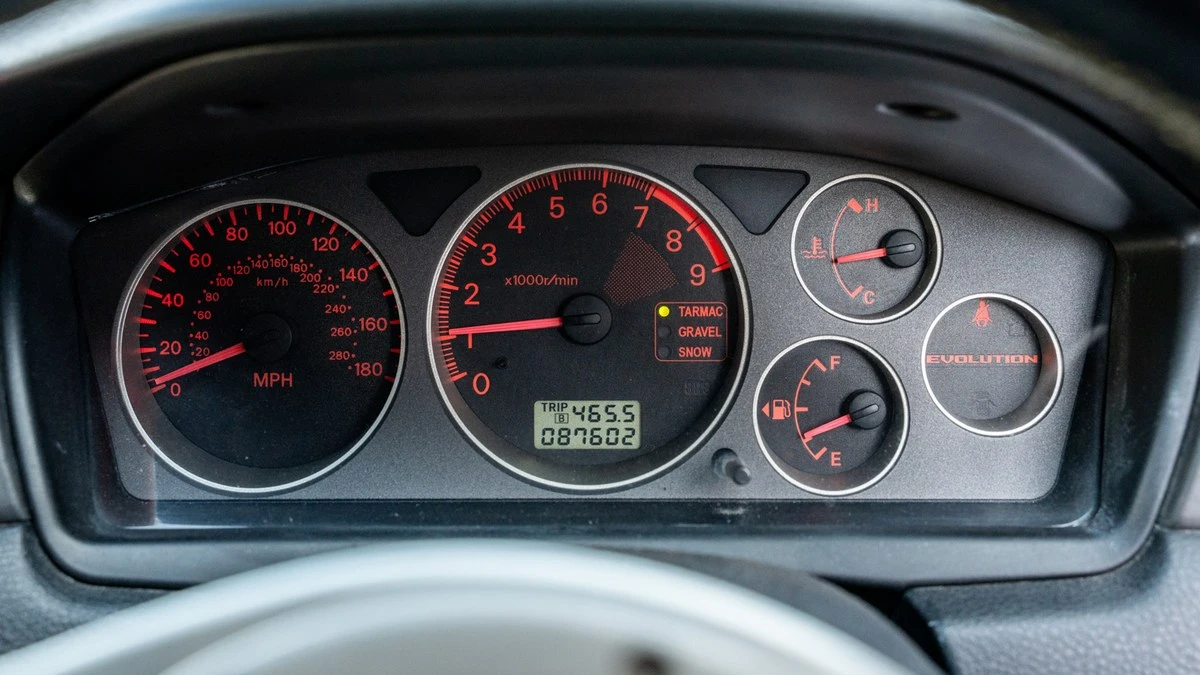 2001 Mitsubishi Lancer Evolution VII 7th Gen - Image 26 of 30