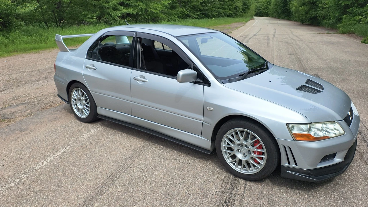 2001 Mitsubishi Lancer Evolution VII 7th Gen - Image 2 of 31
