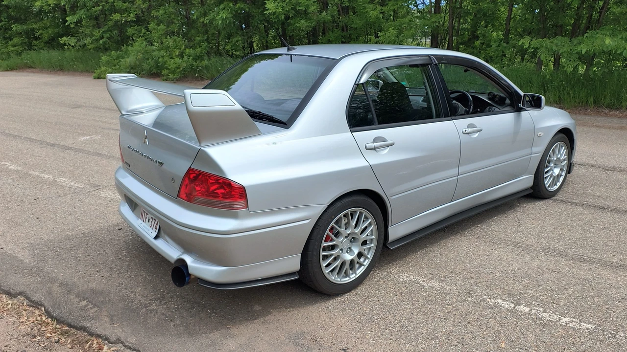 2001 Mitsubishi Lancer Evolution VII 7th Gen - Image 13 of 31