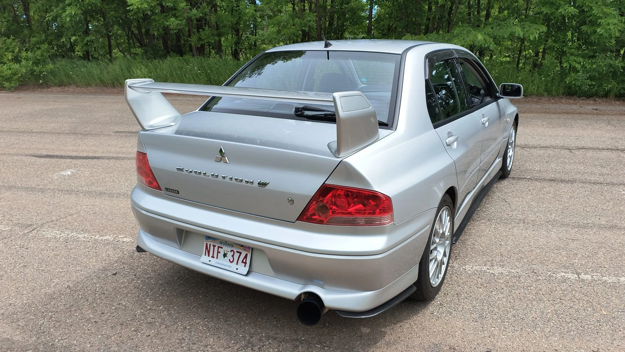 2001 Mitsubishi Lancer Evolution VII 7th Gen - Image 12 of 31