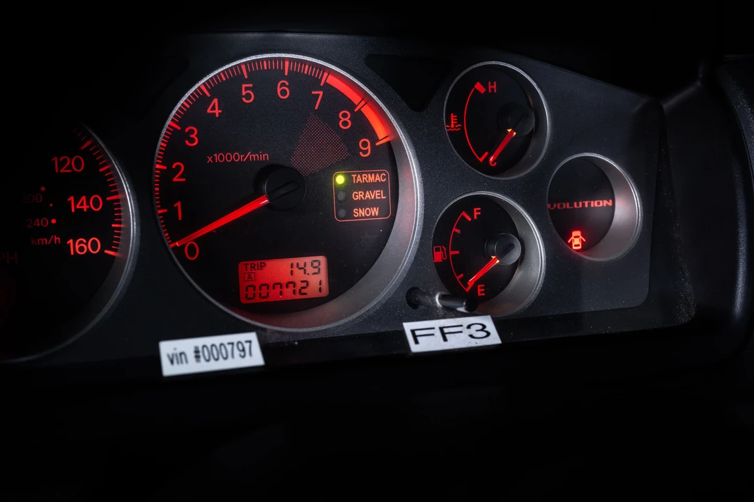 2001 Mitsubishi Lancer Evolution VII 7th Gen - Image 25 of 31