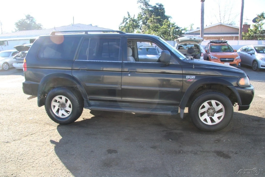 2001 Mitsubishi Pajero/Montero 3rd Gen - Image 7 of 21