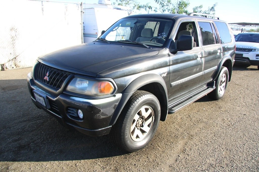2001 Mitsubishi Pajero/Montero 3rd Gen - Image 2 of 21