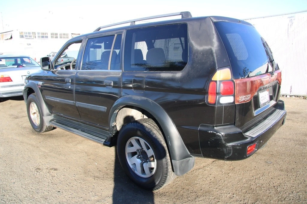 2001 Mitsubishi Pajero/Montero 3rd Gen - Image 4 of 21