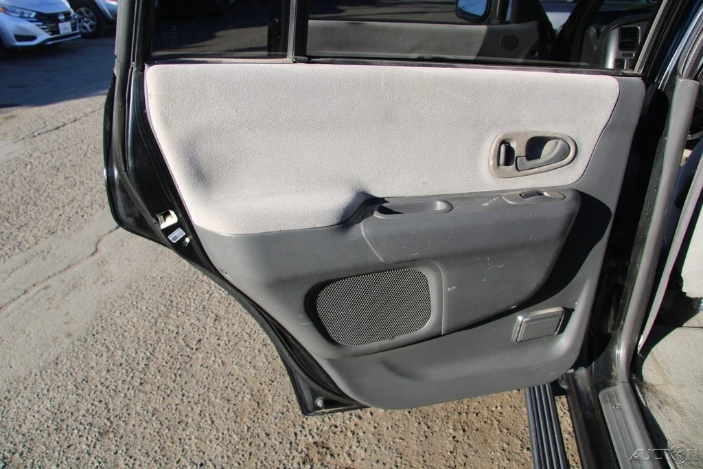 2001 Mitsubishi Pajero/Montero 3rd Gen - Image 18 of 21
