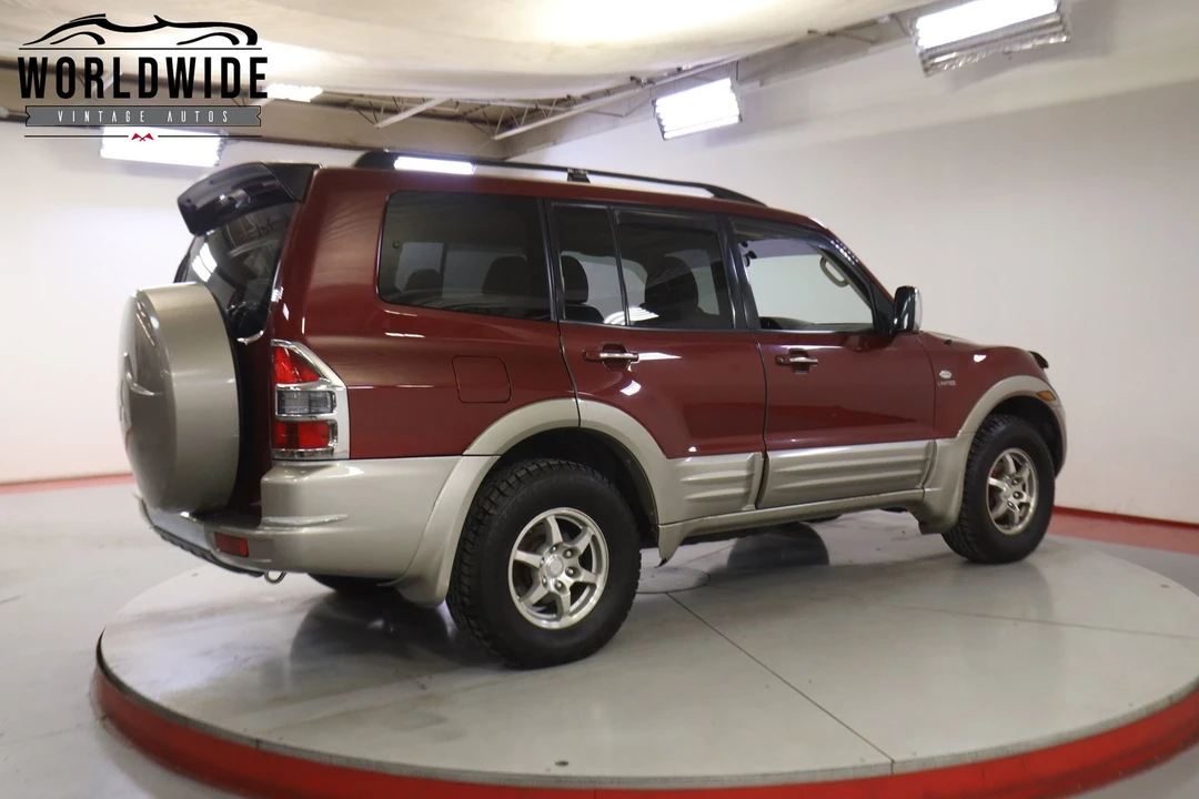 2001 Mitsubishi Pajero/Montero 3rd Gen - Image 2 of 4