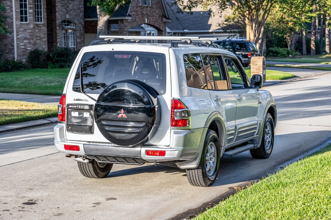 2001 Mitsubishi Pajero/Montero 3rd Gen - Image 6 of 31