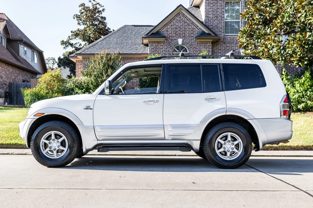 2001 Mitsubishi Pajero/Montero 3rd Gen - Image 9 of 31