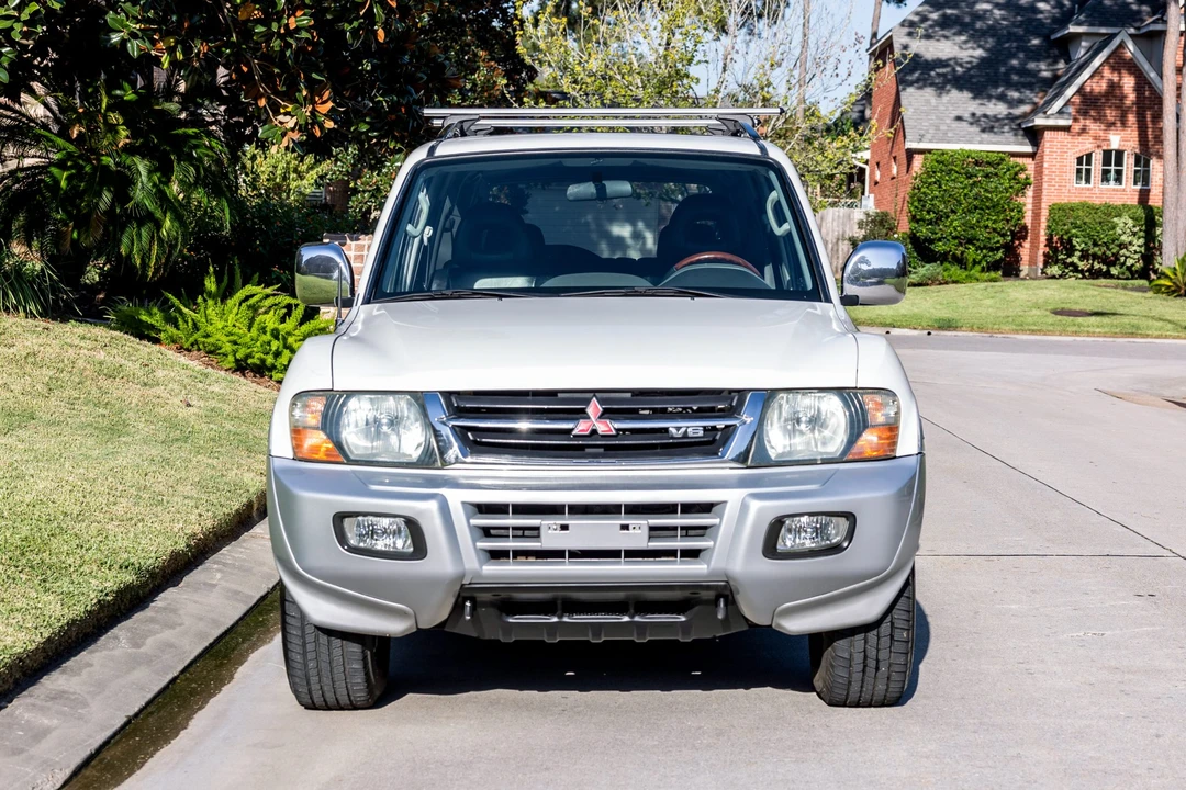 2001 Mitsubishi Pajero/Montero 3rd Gen - Image 3 of 31