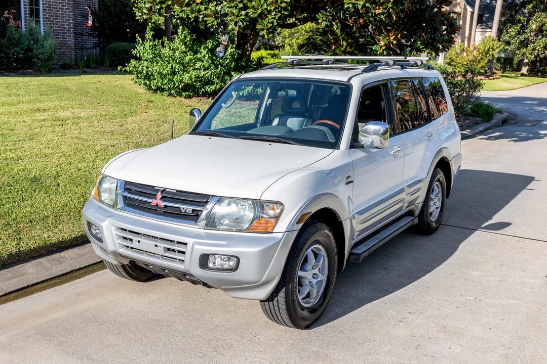 2001 Mitsubishi Pajero/Montero 3rd Gen - Image 2 of 31