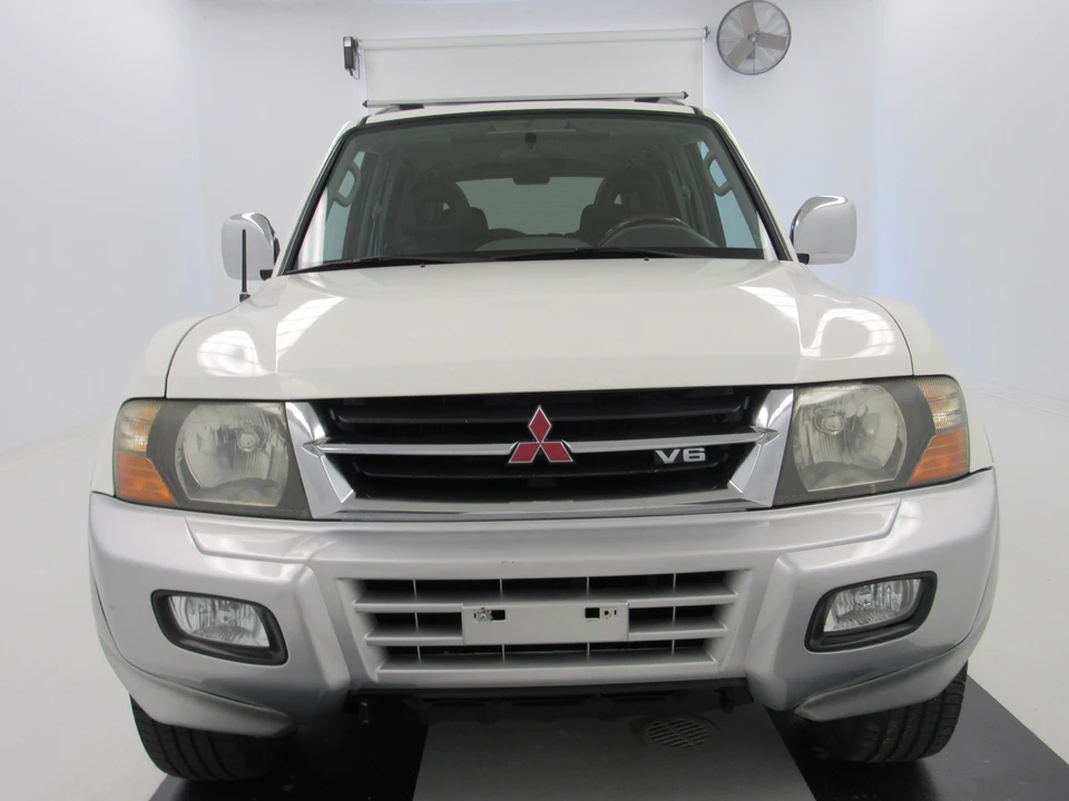 2001 Mitsubishi Pajero/Montero 3rd Gen - Image 12 of 31