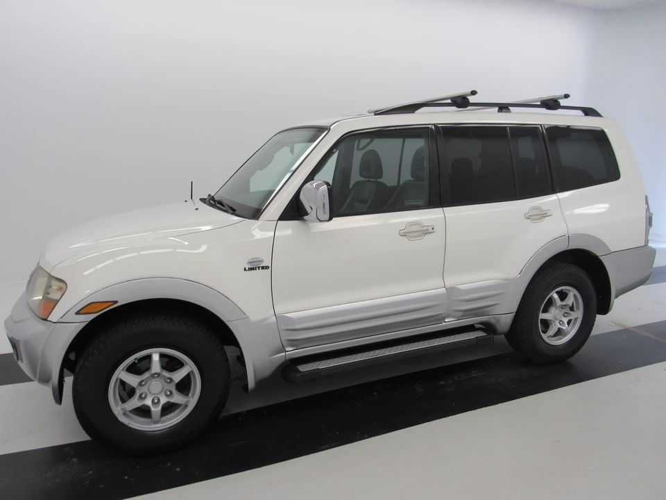 2001 Mitsubishi Pajero/Montero 3rd Gen - Image 10 of 31