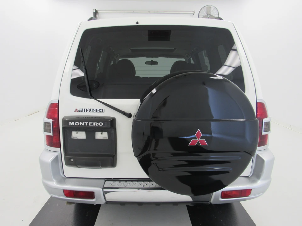 2001 Mitsubishi Pajero/Montero 3rd Gen - Image 17 of 31