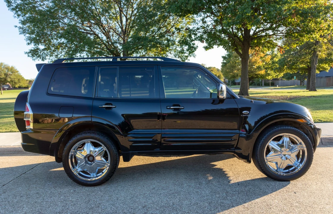 2001 Mitsubishi Pajero/Montero 3rd Gen - Image 11 of 31