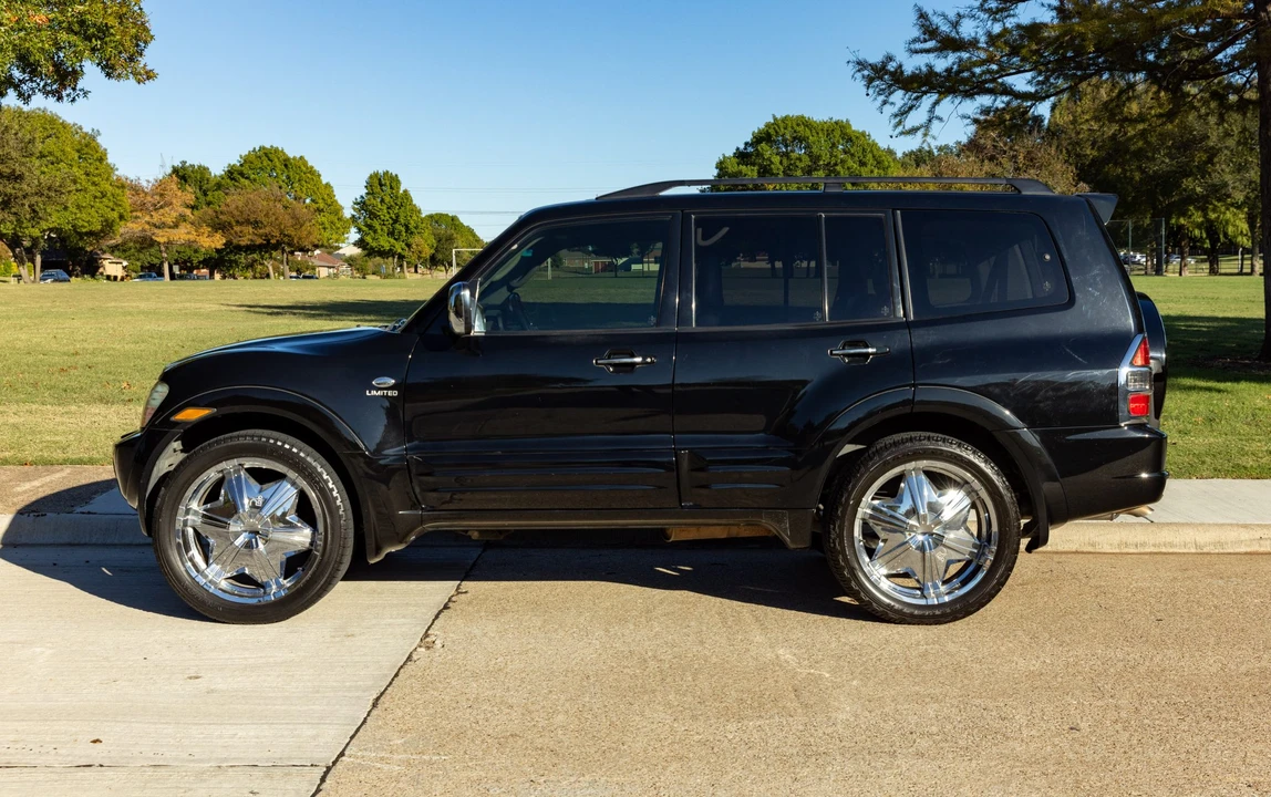 2001 Mitsubishi Pajero/Montero 3rd Gen - Image 5 of 31